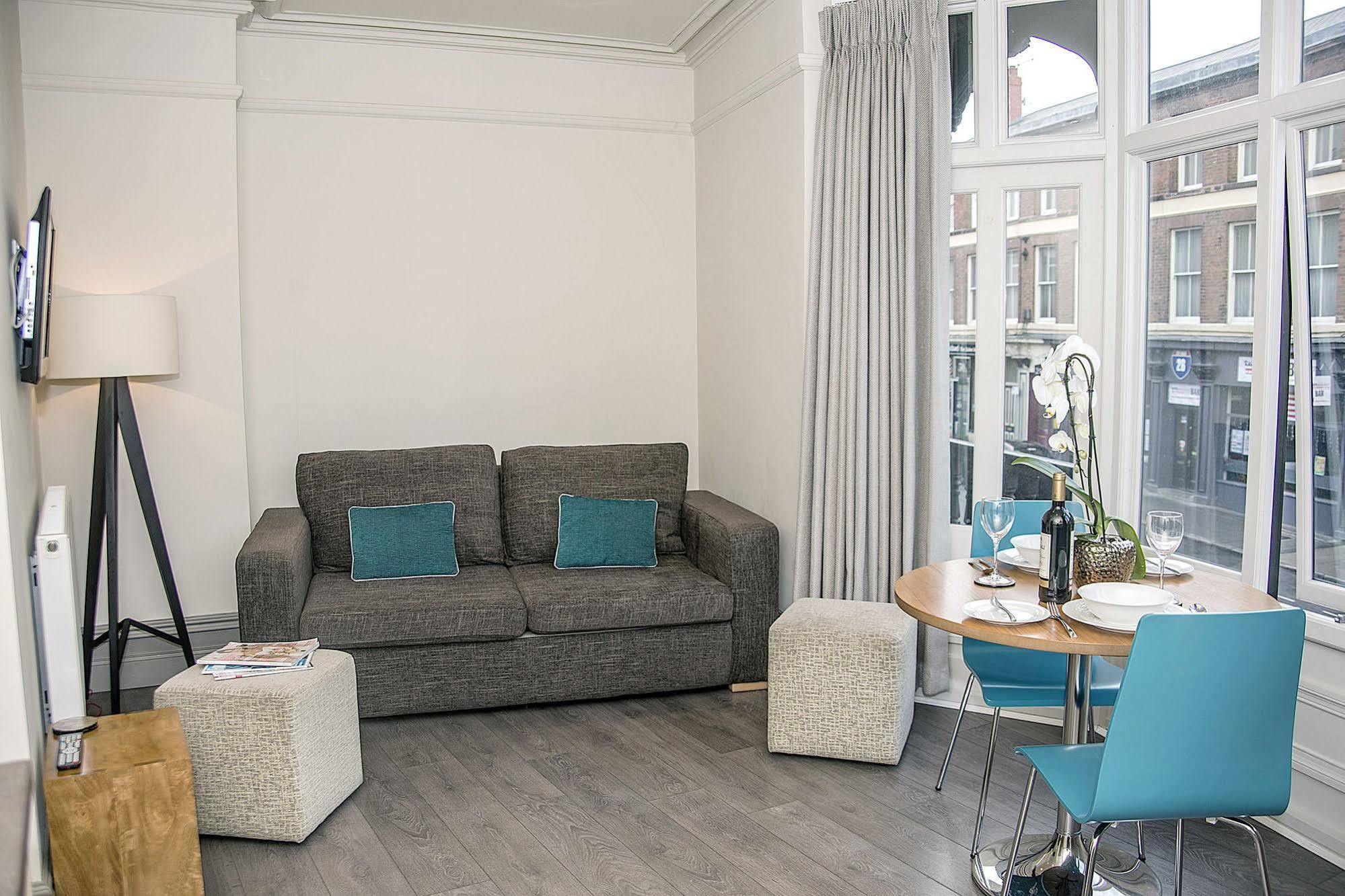 Base Serviced Apartments - City Road Chester Exterior foto