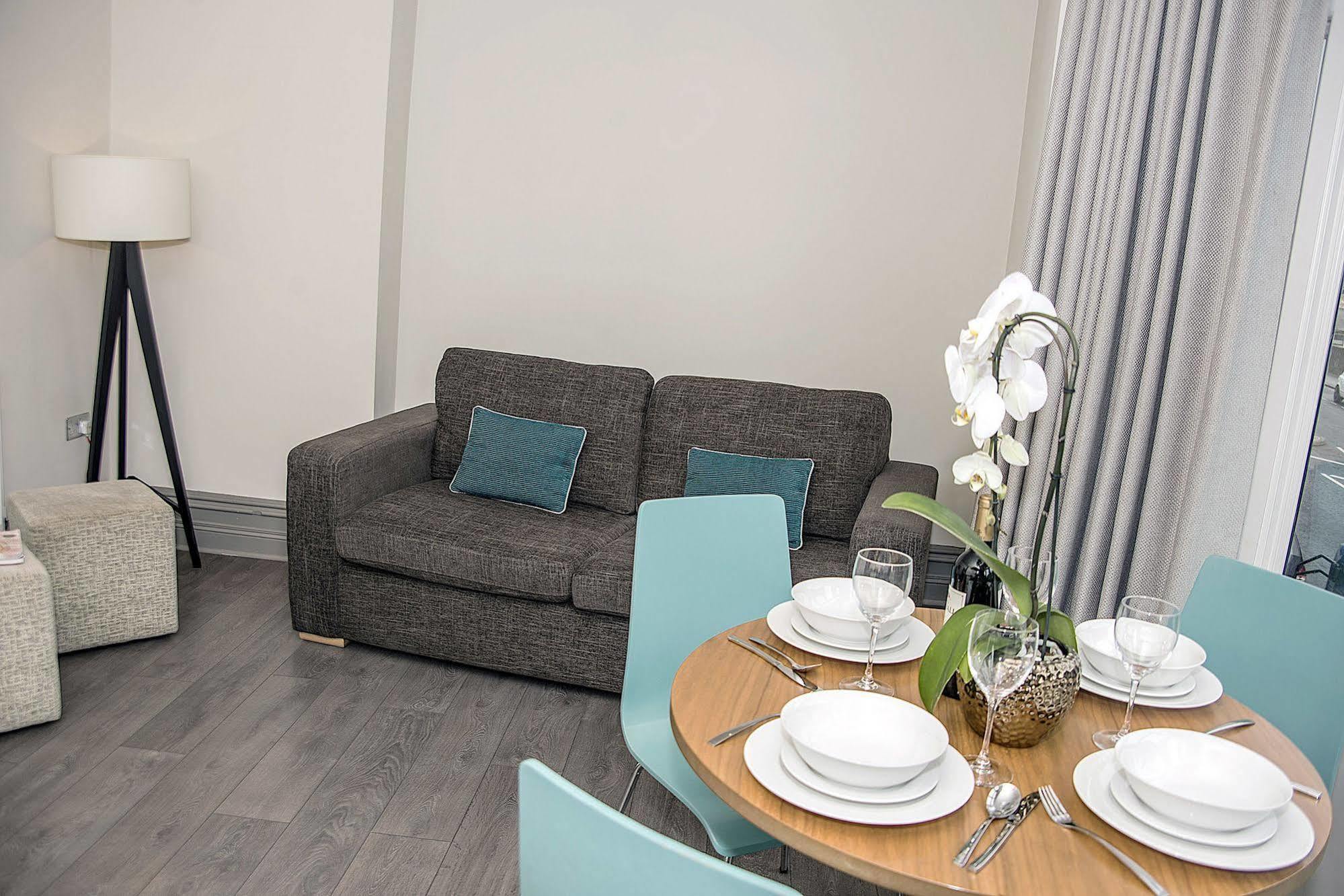 Base Serviced Apartments - City Road Chester Exterior foto