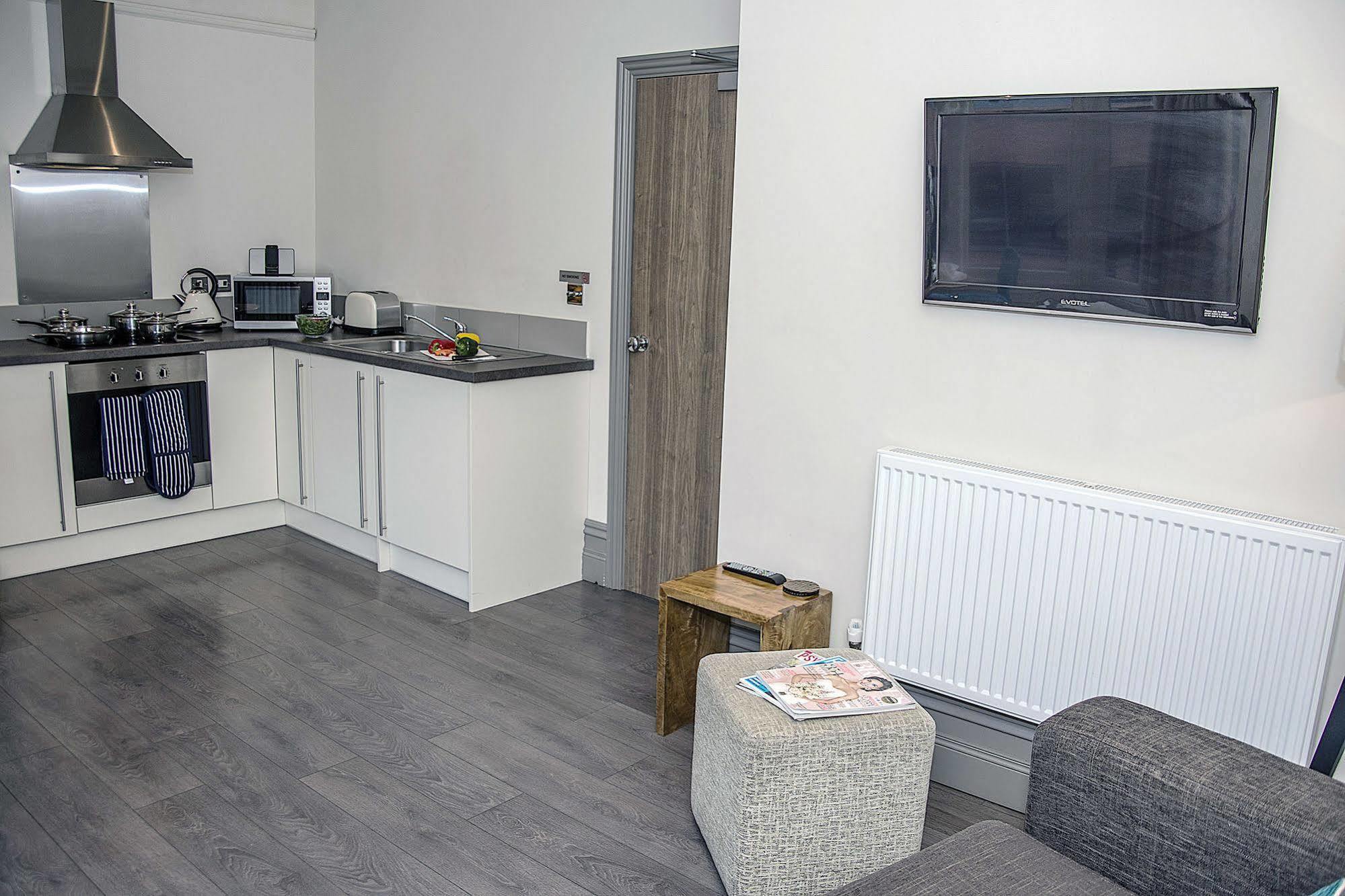 Base Serviced Apartments - City Road Chester Exterior foto