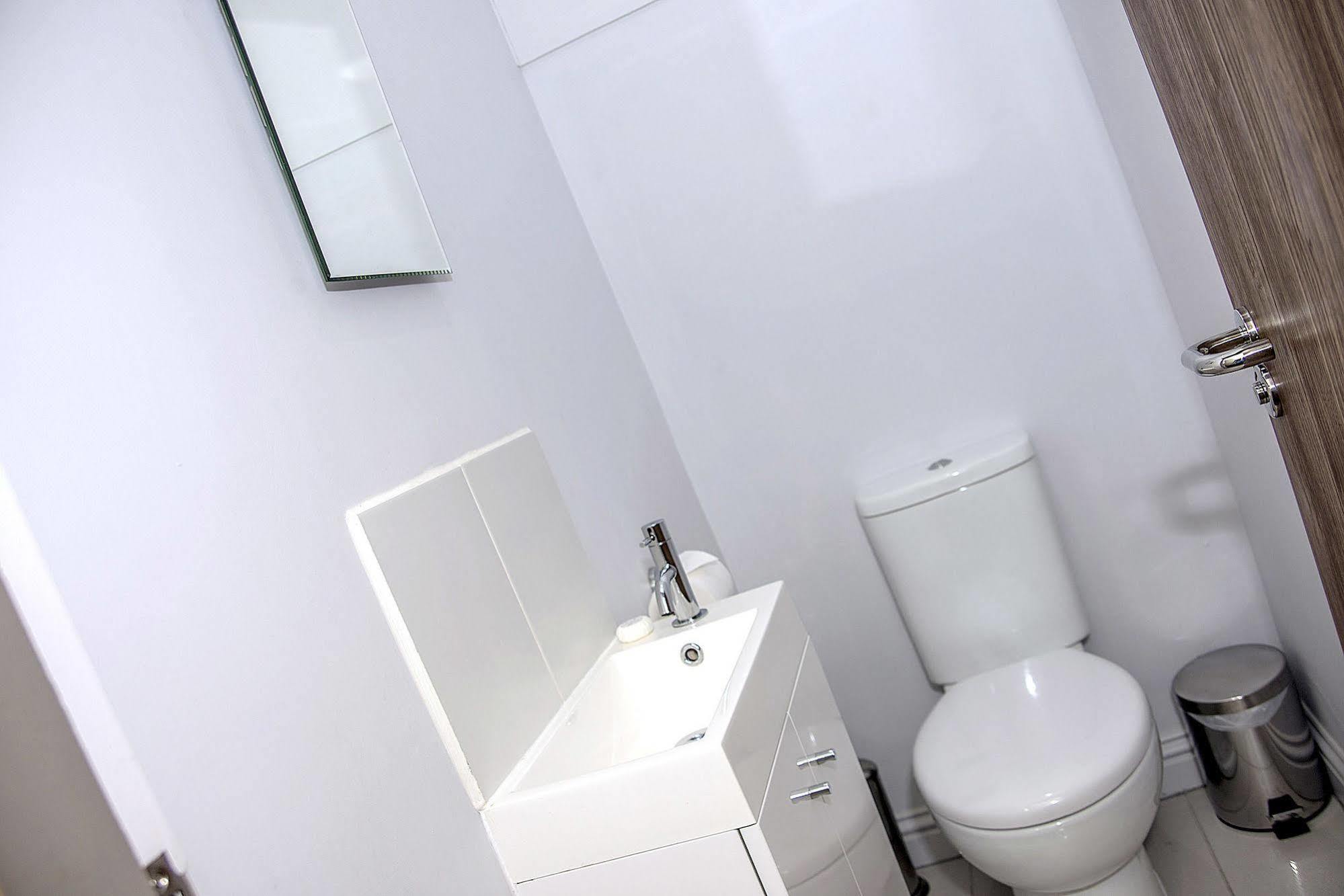 Base Serviced Apartments - City Road Chester Exterior foto